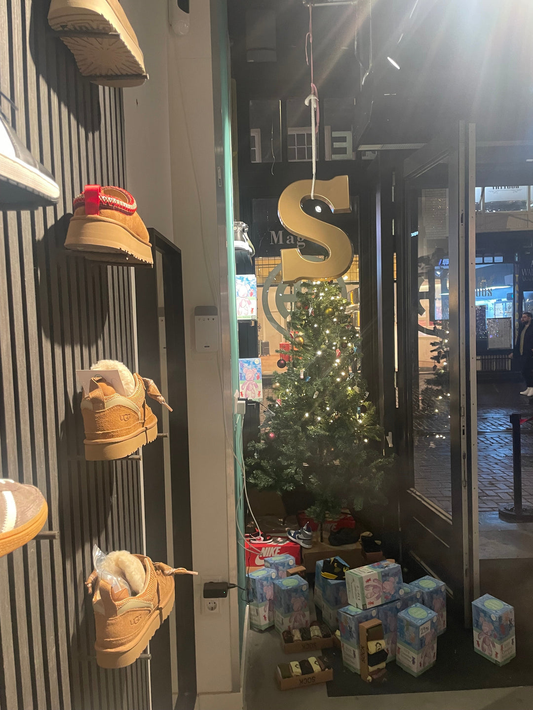 De Perfecte Winterlook: Joggingpakken, Essentials & Denim Tears